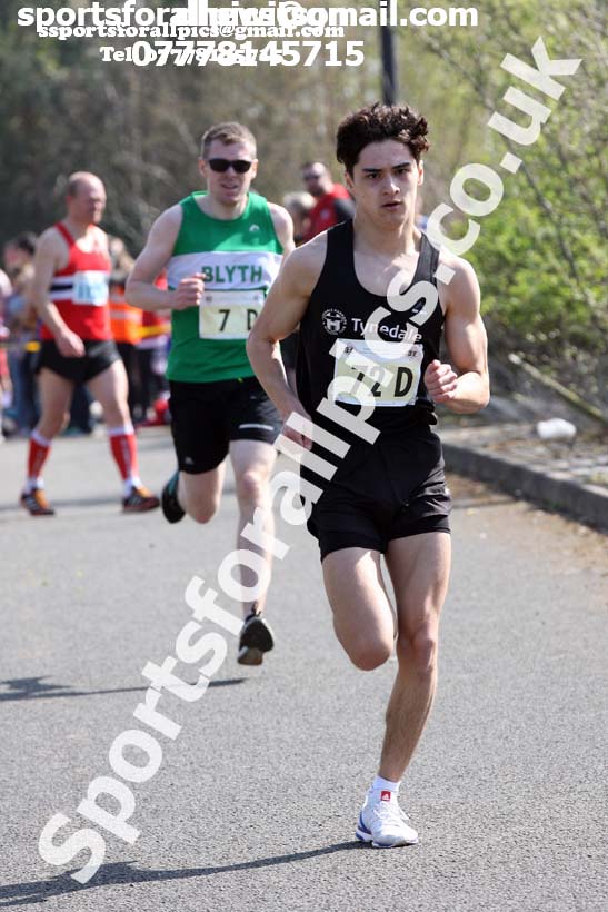 Senior mens 2019 Elswick Harirers Good Friday Road Relay, Newburn, Newcastle. Photo:  David T. Hewitson/Sports for All Pics